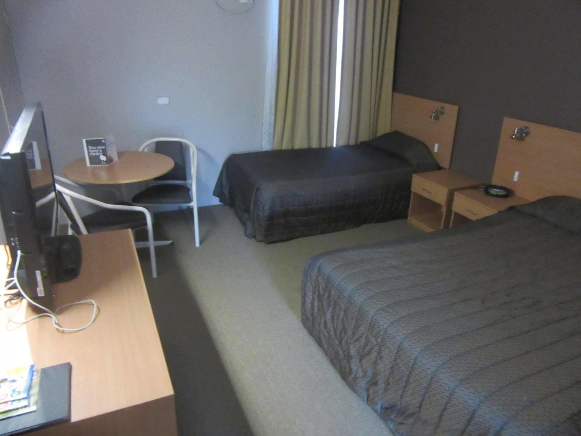 El Toro Motel Warwick Farm Buitenkant foto