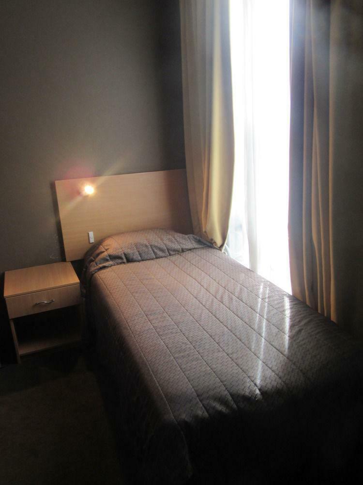 El Toro Motel Warwick Farm Buitenkant foto
